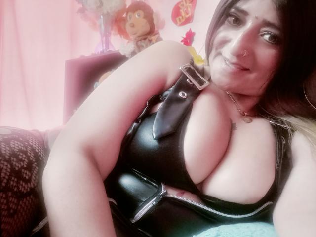 AlessadraJones - Live porn &amp; sex cam - 21285494