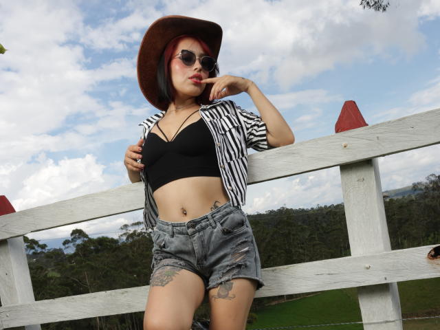 MartinaPalmer - Live porn & sex cam - 21291770