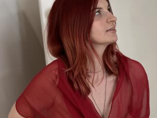 EmilieRed - Live Sex Cam - 21292814
