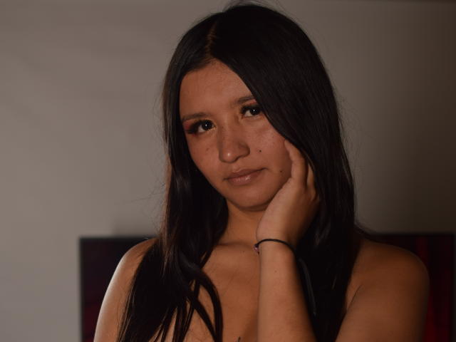 EmiilyAdams - Live Sex Cam - 21294798