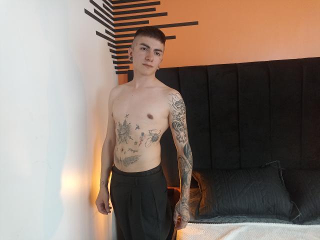 JoelStroks - Live Sex Cam - 21301382