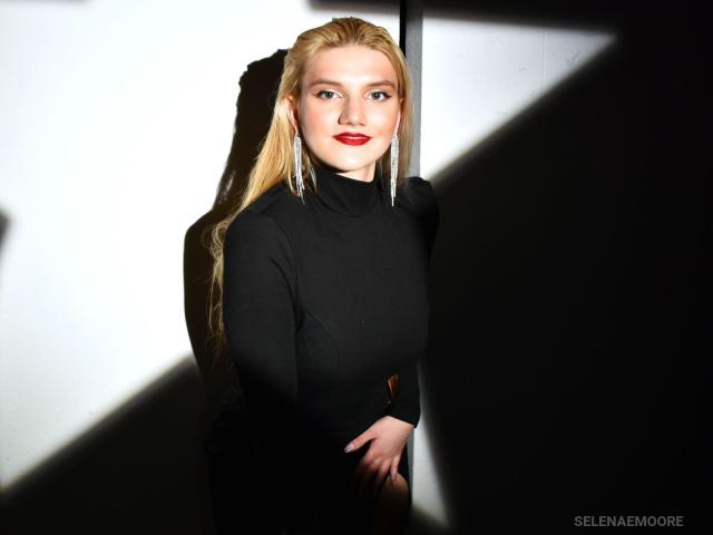 SelenaeMoore - сексуальная веб-камера в реальном времени - 21312290