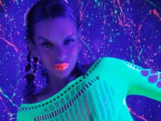 JulianaDollts - Live sexe cam - 21321422