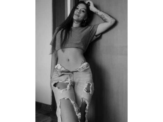 ThaliaAres - Live sexe cam - 21323714