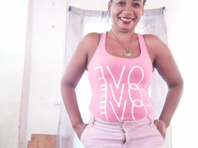 ArnnahZ - Live sexe cam - 21334270