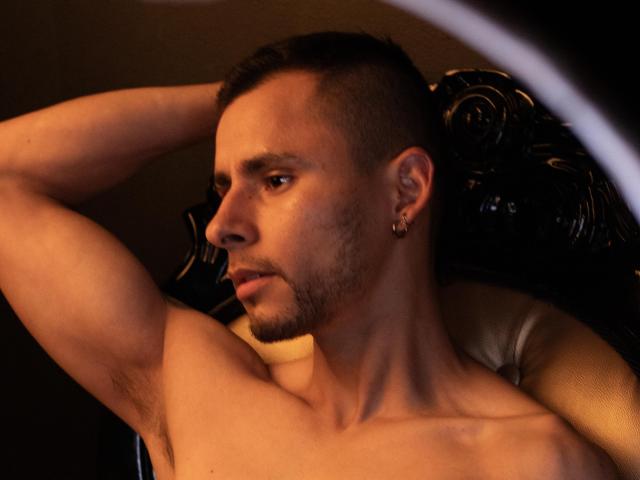 JorkGus - Sexe cam en vivo - 21336834