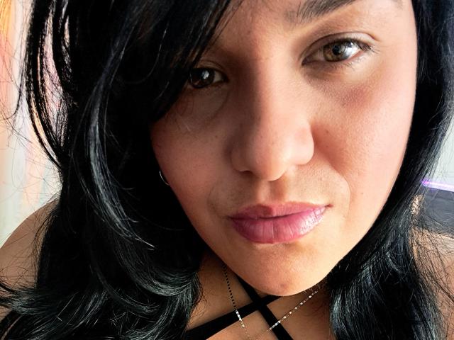 VivianaThomson - Live sex cam - 21337682