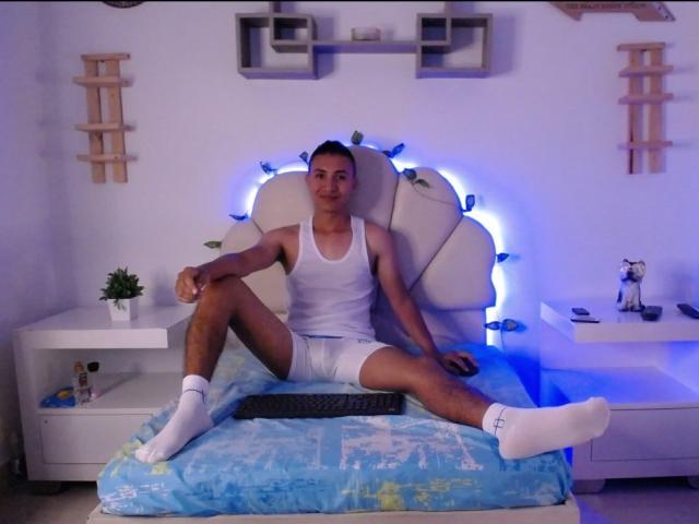 GabrielT - Live sex cam - 21340270