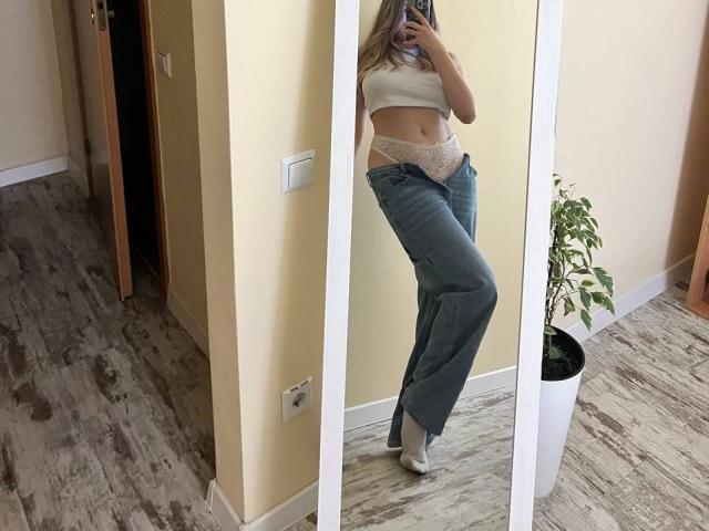 Destinis - Live sex cam - 21352586