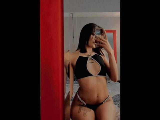 SalomeMille - Live porn &amp; sex cam - 21353354