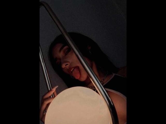 SalomeMille - Live porno og sexkamera - 21353382