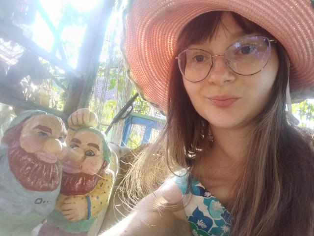 KiraGoldens - Live porn &amp; sex cam - 21356834