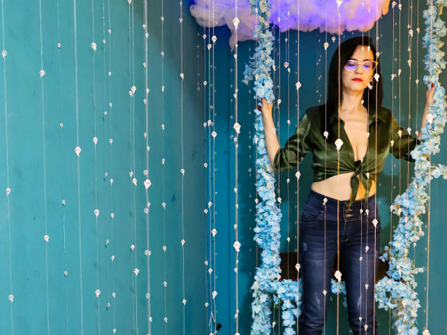 AlanaMoneth - Live Sex Cam - 21357462