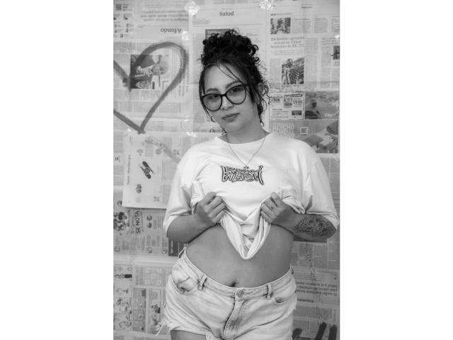 ZoeeHotX - Live porn &amp; sex cam - 21360538