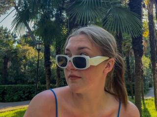 AppleRegina - Live sex cam - 21360914