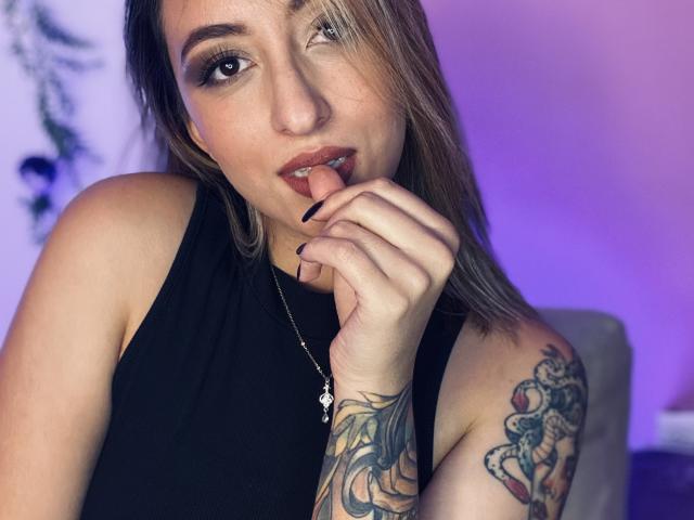 SabrinaaMontana - Live porn &amp; sex cam - 21367130
