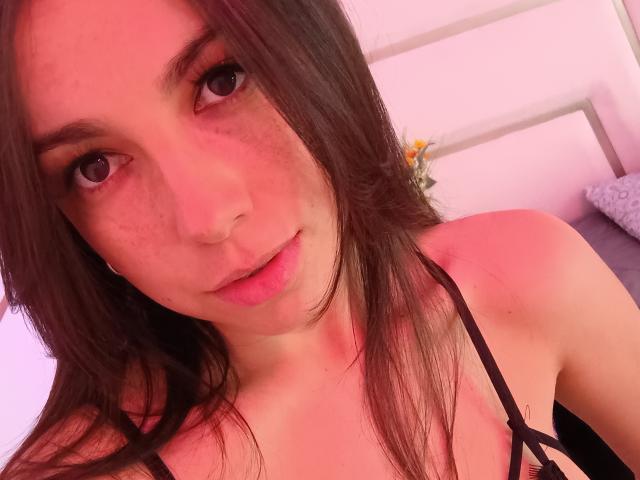 MiaReed - Live porn &amp; sex cam - 21372030