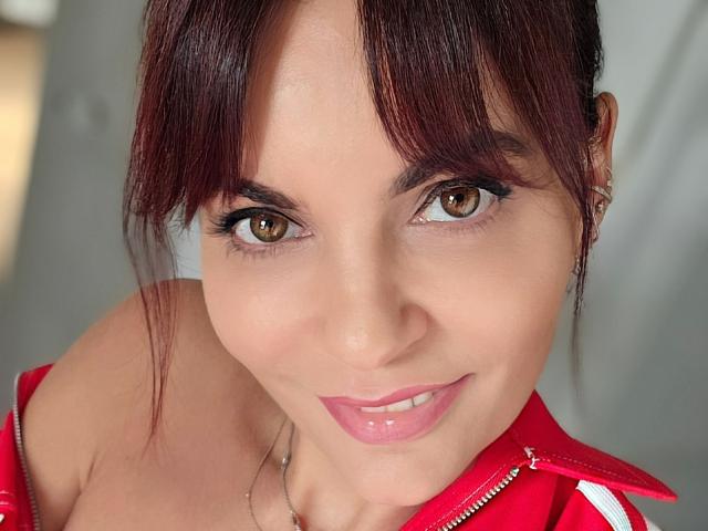 JuneLaFrenchie - Live porn &amp; sex cam - 21379002