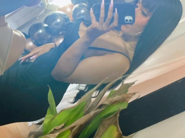 FiorellaBossh - Live sex cam - 21381458