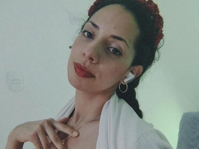 MoniqueCurlz - Live sex cam - 21381794