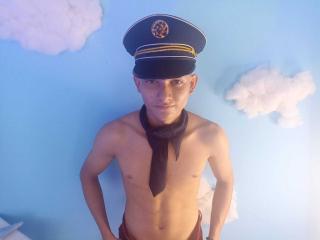 LiamHottestToy - Live sex cam - 21384094