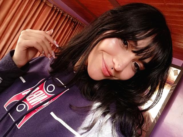 LindaWatsong - Live porn &amp; sex cam - 21384638