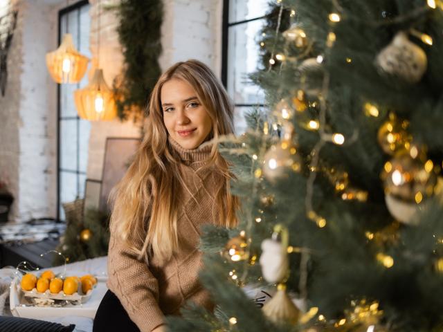 LauraHlot - Live sex cam - 21393422