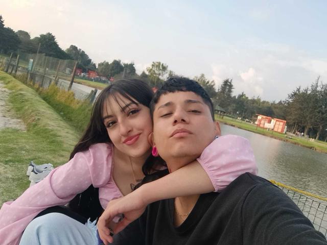 LillyAndGarret - Live Sex Cam - 21393550