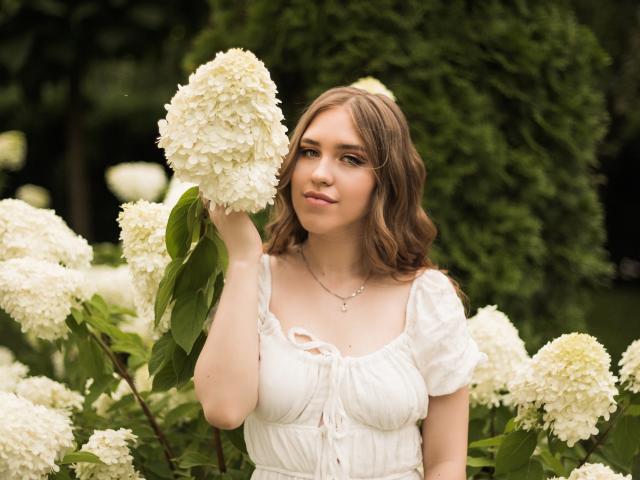 LauraHlot - Live sexe cam - 21393558