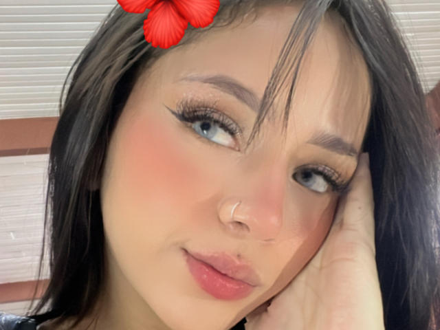 KloeThompson - Live Sex Cam - 21395786