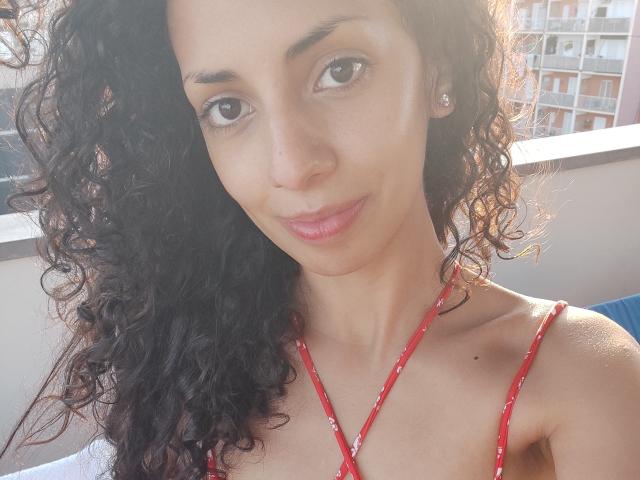 MoniqueCurlz - Live porno og sexkamera - 21436402