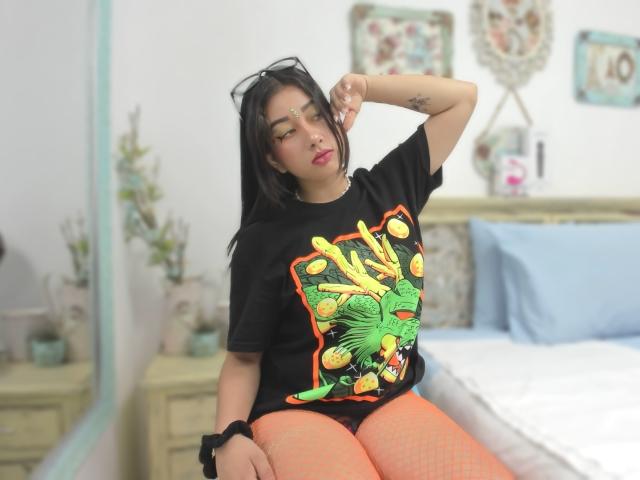 Genesiss - Live sex cam - 21437050