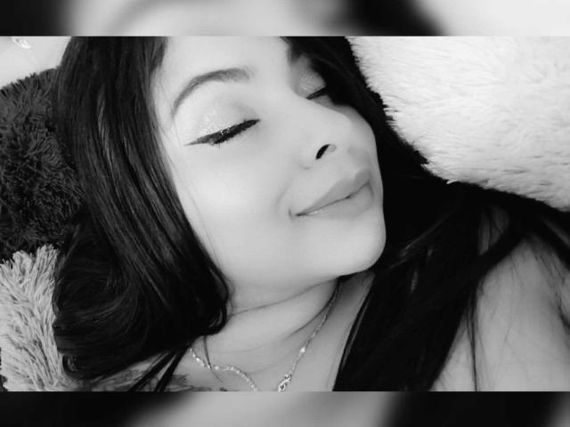 MelanyLaine - Live sex cam - 21451162