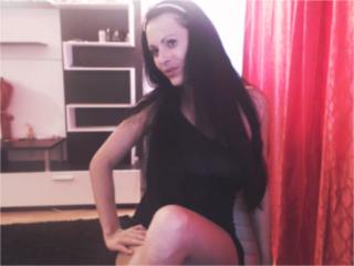 ChaudeAlexya - online show x with a being from Europe Young and sexy lady 