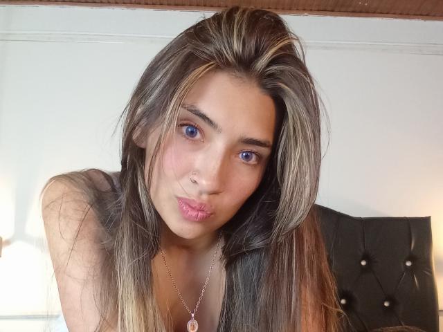 GreennEyess - Live sex cam - 21459402