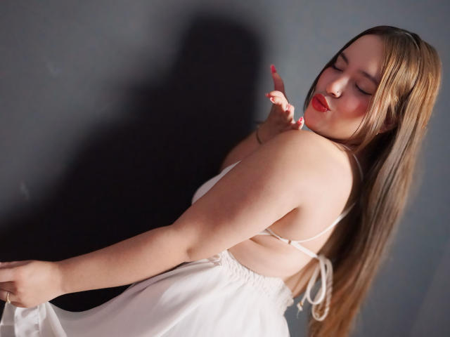 EmmaMayer - Live Sex Cam - 21462990