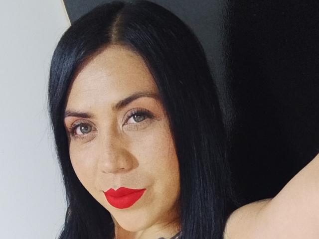 AlexandraJoneess - Sexe cam en vivo - 21470085