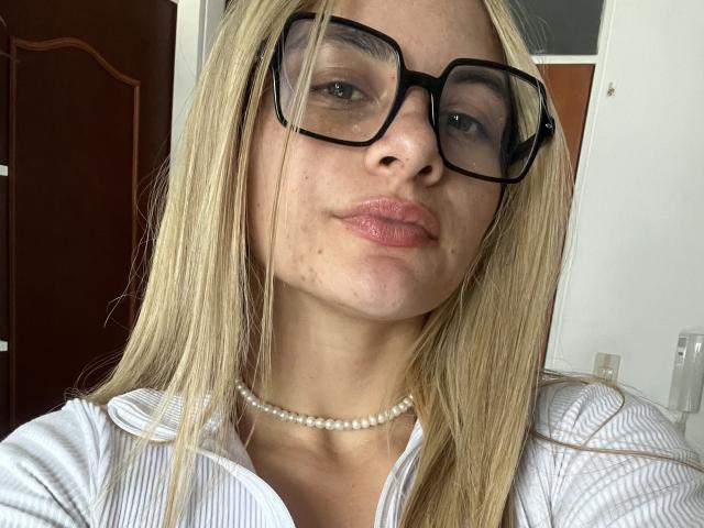 AtheneaRossi - Live porn &amp; sex cam - 21480901