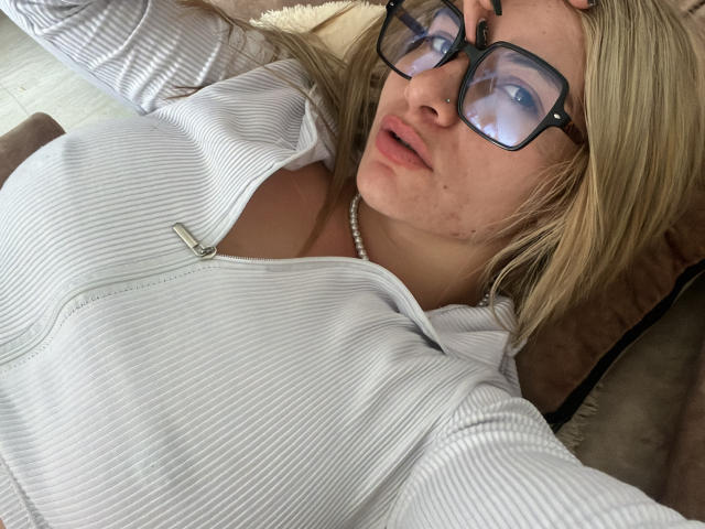 AtheneaRossi - Live porn &amp; sex cam - 21480921