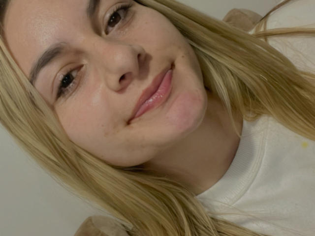 AtheneaRossi - Live porn &amp; sex cam - 21481481