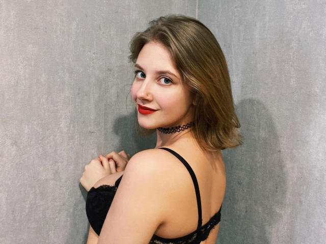 JuliaLuxx-hot - Live sex cam - 21499421