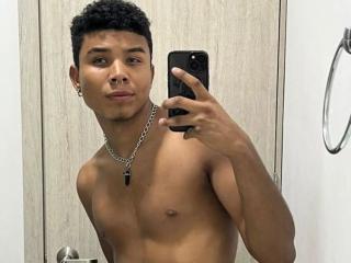 AresHot69 - Live Sex Cam - 21501821