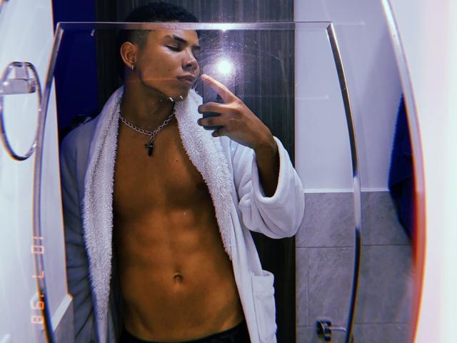 AresHot69 - Live sex cam - 21501841
