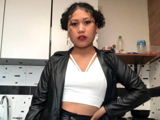 SophieSonyas - Live porn &amp; sex cam - 21507017