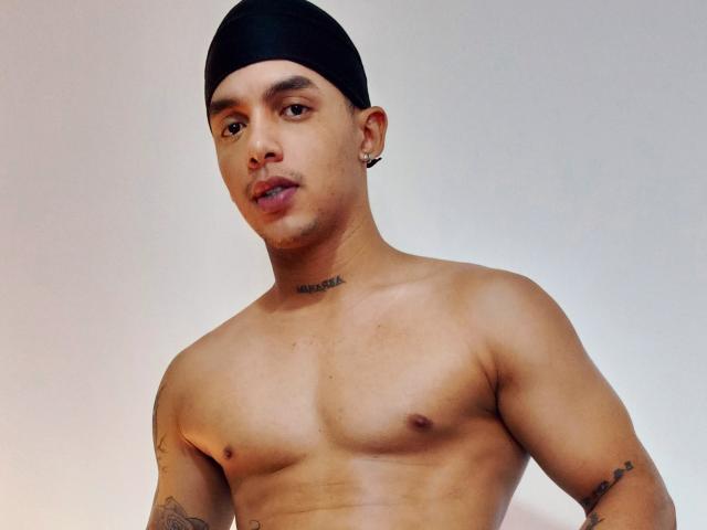 DominickOrtega - Live Sex Cam - 21508041