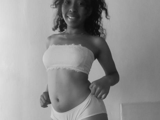 KittyHolms - Live sex cam - 21511153