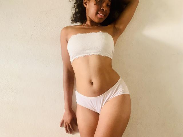 KittyHolms - Live sex cam - 21511165