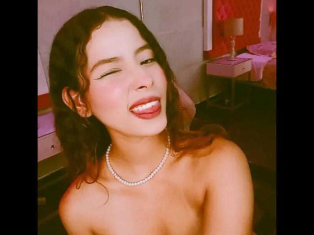 ElenaSantini - Live sex cam - 21512677