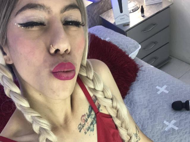 DaniTenderhot - Live sex cam - 21521189