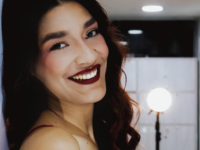 ElyWhitee - Live sex cam - 21521505